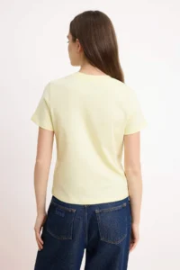TRENDYOLMİLLA Yellow Regular/Normal Pattern Short Sleeve Embroidered Tok 100% Cotton Knitting T-Shirt - Image 4
