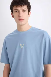 DeFacto 100% Cotton Vikings Valhalla Boxy Fit Crew Neck Back Printed Short Sleeve T-Shirt - Image 4