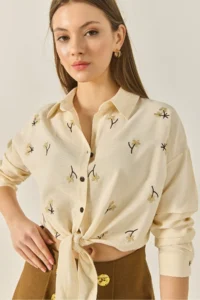 Bianco Lucci Women's Daisy Embroidered Tie Detailed Short Viscose Shirt MG6282 - Image 5