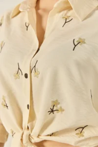 Bianco Lucci Women's Daisy Embroidered Tie Detailed Short Viscose Shirt MG6282 - Image 6