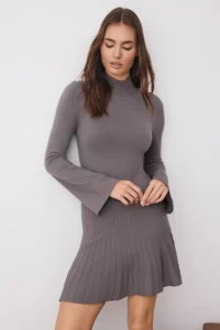 TRENDYOLMİLLA Anthracite Premium Yarn/Special Yarn Short / Mini Knit Dress - Image 3
