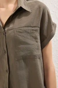 TRENDYOLMİLLA Khaki Regular Normal Pattern Short Sleeve Weaving Shirt - Image 3