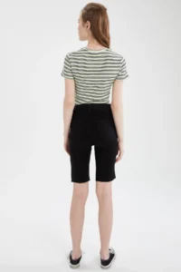 DeFacto Women's Black Ripped Detailed Skinny Fit Bermuda Shorts - Image 4
