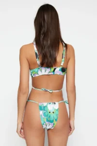 TRENDYOLMİLLA Floral Patterned tied up High Leg Bikini Bottom - Image 6