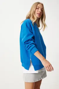 Happiness İstanbul Women's Blue Zipper Detailed Raised Knitted Sweatshirt - Image 2