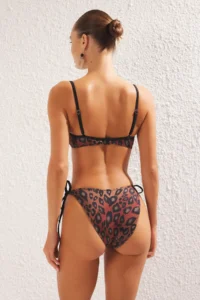TRENDYOLMİLLA Leopard Patterned V Telli balconette Covered brazilian Regular Waist Bikini Set - Image 4