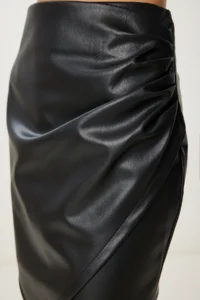 Happiness İstanbul Women Black Asymmetric Mini Faux Leather Skirt - Image 4