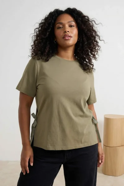 Trendyol Curve Light Khaki Yanda Fiyonk Binding Detailed relaxed Fit Plus Size T-Shirt