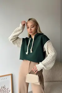 Trend Alaçatı Stili Dark Green Hooded Mesh Knitted Sleeve Lace Crop Sweatshirt - Image 2