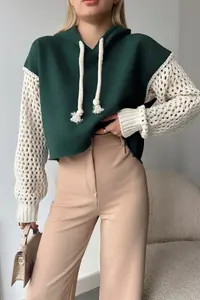 Trend Alaçatı Stili Dark Green Hooded Mesh Knitted Sleeve Lace Crop Sweatshirt - Image 4
