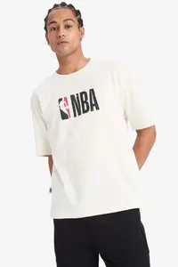 DeFacto NBA Wordmark Oversize Wide Fit Crew Neck Short Sleeve T-Shirt - Image 4