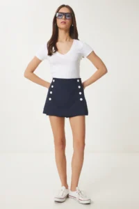 Happiness İstanbul Women's Navy Blue Button Detailed Woven Shorts Skirt