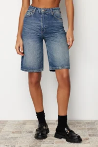 TRENDYOLMİLLA Dark Blue High Waist denim Bermuda - Image 4