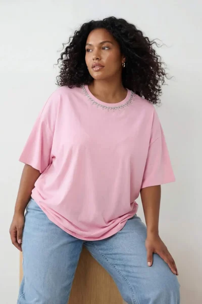 Trendyol Curve Pink Stoned Collar Relaxed Fit 100% Cotton Knitting Plus Size T-Shirt