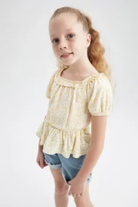 DeFacto Girls' Crop Floral Patterned Short Sleeve Blouse