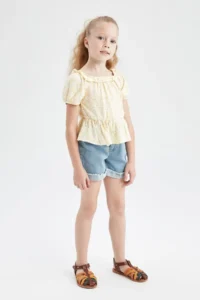 DeFacto Girls' Crop Floral Patterned Short Sleeve Blouse - Image 2