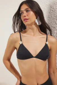 TRENDYOLMİLLA Black with accessories Triangle Covered Bikini Top - Image 2