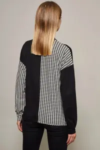 Cool & Sexy Women's Black-White Half Turtle Houndstooth Pattern Blouse - Image 4