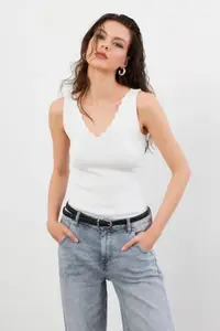 Cool & Sexy Women White Merdiven Yaka Knitwear Blouse - Image 6