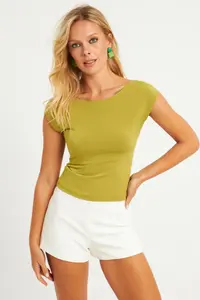 Cool & Sexy Women Kiwi Back Light Blouse - Image 4
