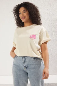 Trendyol Curve Beige Oversized Fit 100% Cotton Front and Back Printed Knitting Plus Size T-Shirt - Image 2
