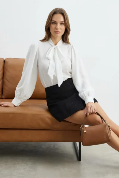 TRENDYOLMİLLA Ecru Oversized Weaving Shirt with Scarf Detail on Collar