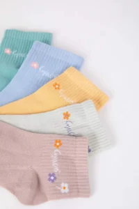 DeFacto Women's Slogan Printed Comfortable Elastic 5-Piece Cotton Socks - Image 7