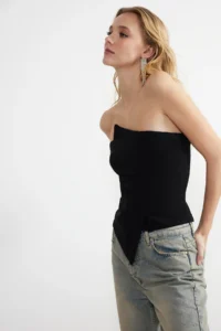 TRENDYOLMİLLA Black Bodysuit-Fitting Weaving Blouse - Image 3