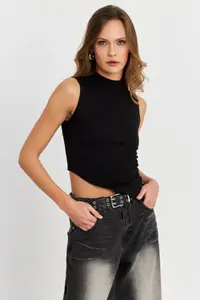 Cool & Sexy Women Black Sleeveless Crop Blouse - Image 3