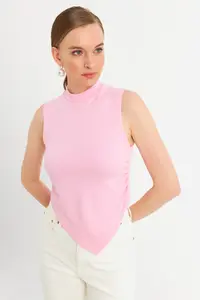 Cool & Sexy Women Pink Sleeveless Crop Blouse - Image 5