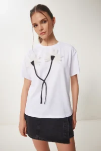 Happiness İstanbul Women's White Flower Embroidered Cotton Knitted T-Shirt