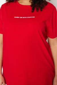 Trendyol Curve Red relaxed Fit Slogan Printed Crew Neck 100% Cotton Knitting Plus Size T-Shirt - Image 4