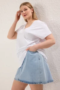 Trendyol Curve White V-neck LONG Size Plus Size T-Shirt - Image 2