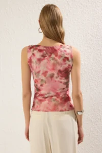 TRENDYOLMİLLA Multicolored Fitted Drape Detailed Knitting Blouse - Image 4