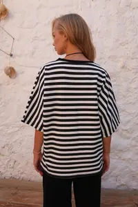 Trend Alaçatı Stili Black-White Crew Neck Stripe Patterned Bat Sleeve Sweatshirt - Image 6