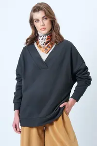 Trend Alaçatı Stili Women's anthracite V-Neck Double Breasted Oversized Sweatshirt ALC-X14555