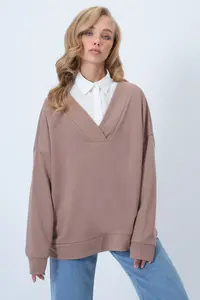 Trend Alaçatı Stili Women's Biscuit V-Neck Double Breasted Oversized Sweatshirt ALC-X14555 - Image 3
