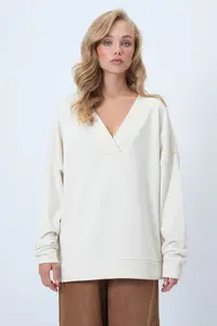 Trend Alaçatı Stili Women's Ecru V-Neck Double Breasted Oversized Sweatshirt ALC-X14555 - Image 3
