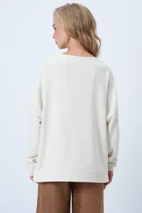 Trend Alaçatı Stili Women's Ecru V-Neck Double Breasted Oversized Sweatshirt ALC-X14555 - Image 7