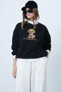 Trend Alaçatı Stili Women's Black Front Printed Oversized Cotton Sweatshirt ALC-X14651 - Image 4