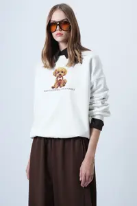 Trend Alaçatı Stili Women's Ecru Front Printed Oversized Cotton Sweatshirt ALC-X14651 - Image 4