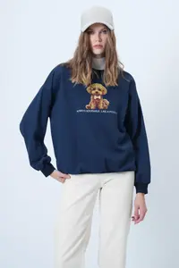 Trend Alaçatı Stili Women's Navy Blue Front Printed Oversized Cotton Sweatshirt ALC-X14651 - Image 3