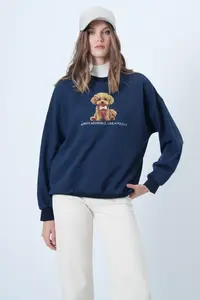 Trend Alaçatı Stili Women's Navy Blue Front Printed Oversized Cotton Sweatshirt ALC-X14651 - Image 6
