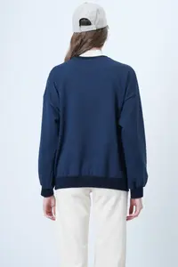 Trend Alaçatı Stili Women's Navy Blue Front Printed Oversized Cotton Sweatshirt ALC-X14651 - Image 7