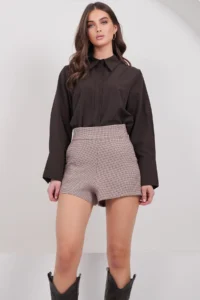 Trend Alaçatı Stili Women Beige Plaid Patterned Shorts ALC-X14926 - Image 2