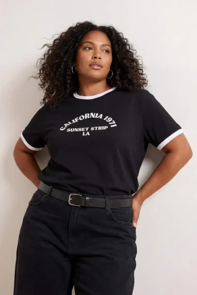 Trendyol Curve Black Crew Neck Printed Knitting Plus Size T-Shirt