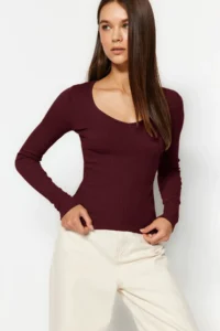 TRENDYOLMİLLA Burgundy-Stone 2 Sets Pack V-neck Fitted Cotton Flexible Knitting Blouse - Image 5