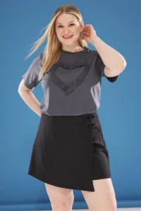 Trendyol Curve Anthracite Front Frilly Heart Detailed Relaxed Fit Plus Size T-Shirt