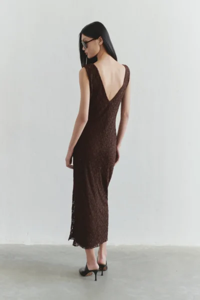 TRENDYOLMİLLA Brown Lace bodycon Low-cut back Flexible Knitting Dress