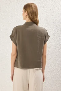 TRENDYOLMİLLA Khaki Regular Normal Pattern Short Sleeve Weaving Shirt - Image 4